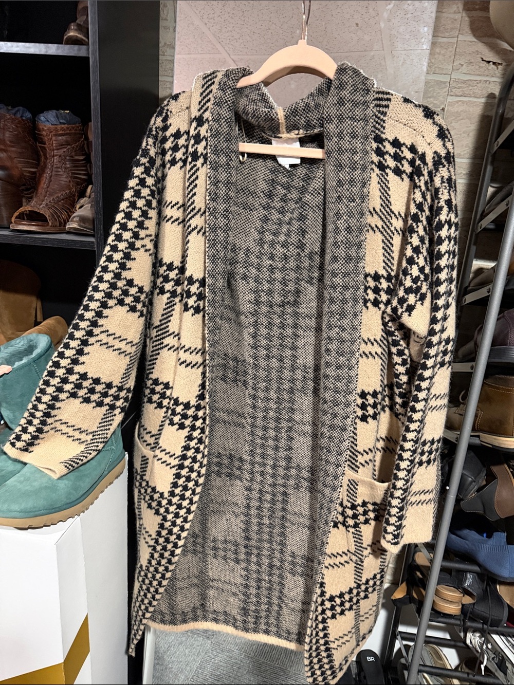 Gilli Cream and Black Plaid Open-Front Cardigan